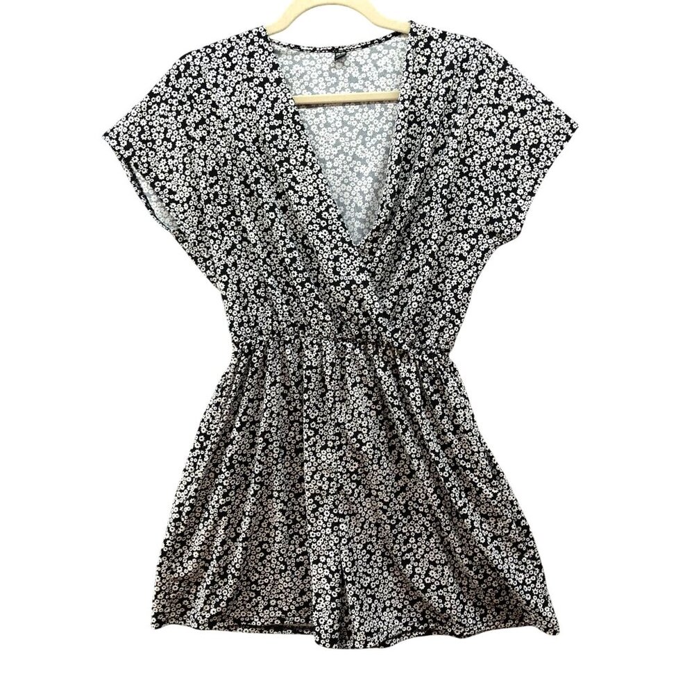 Uniqlo Printed Crepe Jersey Short Sleeve Romper‎ Womens S Black Floral V-Neck